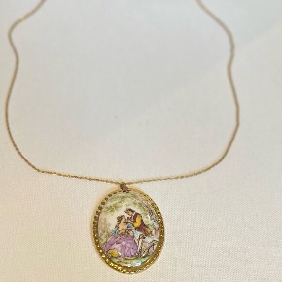 Vintage Fragonard Courting Couple Porcelain Necklace- Hand-Painted Scene - Picture 3 of 6
